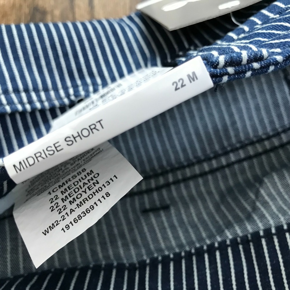 Lee Denim Shorts Womens 22M Blue Railroad Striped Mid Rise Regular Fit - Picture 6 of 9
